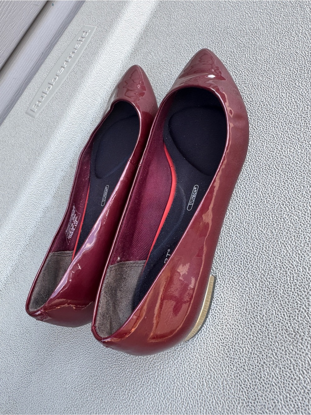Rockport Women's 7 M Total Motion Adelyn Ballet Shoe flats dark red Patent